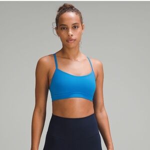 Lulu Lemon - Flow Y Bra Nulu - Poolside Blue - Size 6